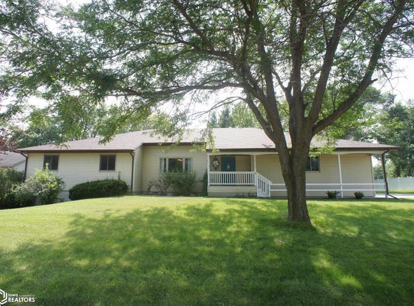 222 Bicentennial Court, Webster City, IA 50595