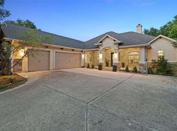 10298 Brangus RD, Driftwood, TX 78619