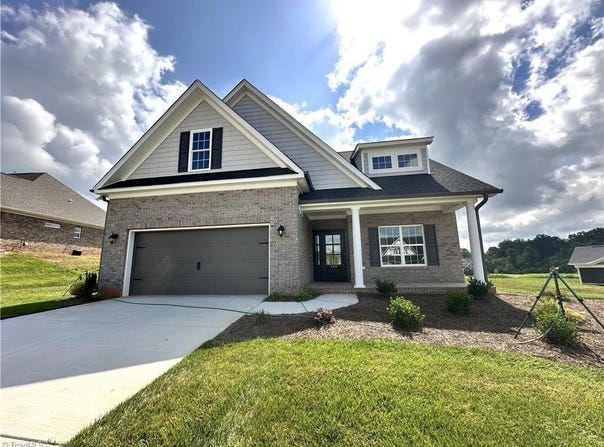 308 Grandworth Way, King, NC 27021
