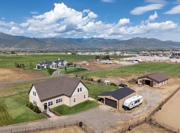 364 W 3000 S, Daniel, UT 84032