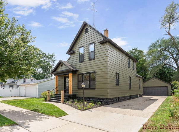 16 N Jefferson Street, Zeeland, MI 49464
