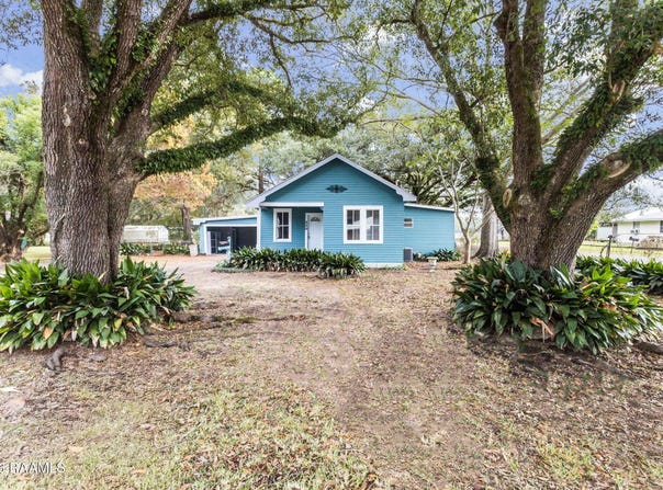 220 S Vivian, Eunice, LA 70535