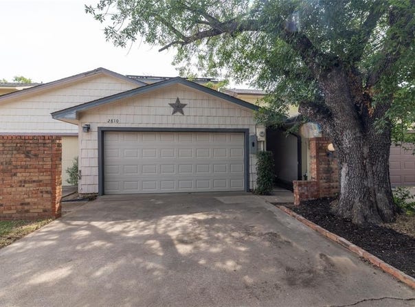 2810 Spring Valley Drive, Bedford, TX 76021