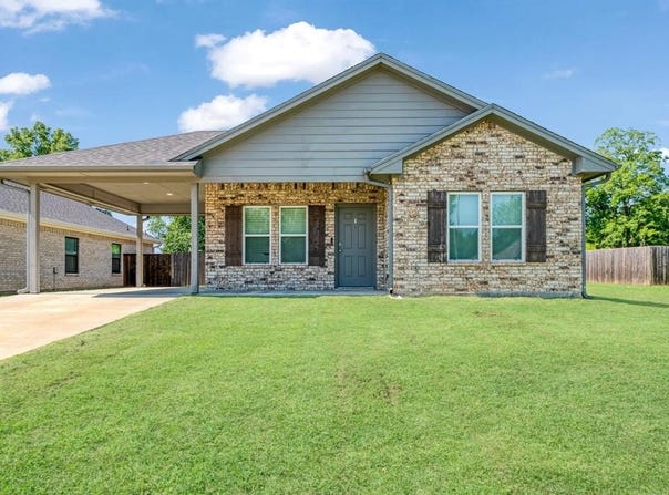 4275 Sunrise Drive, Paris, TX 75462
