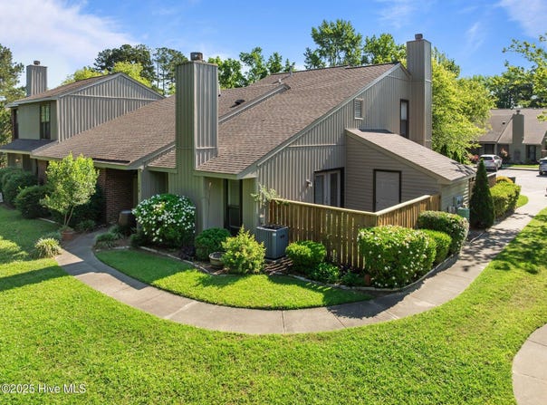 106 B Sunshine Lane, Winterville, NC 28590