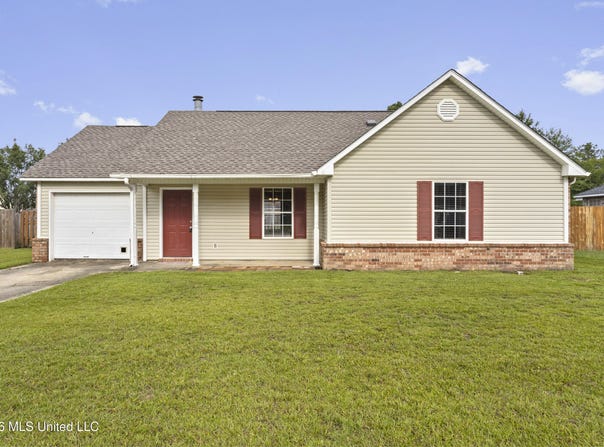 405 Woodward Drive, Ocean Springs, MS 39564