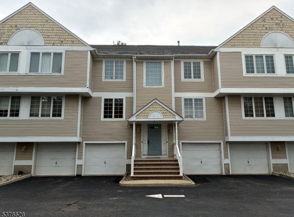 128 Allwood Rd, Clifton City, NJ 07014-1622