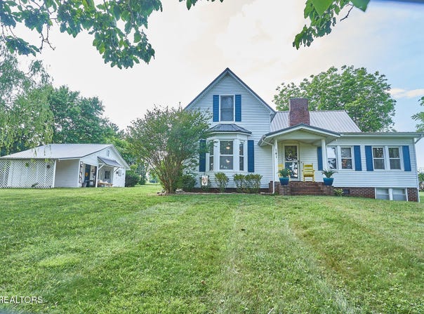 141 Pine St, Greenback, TN 37742