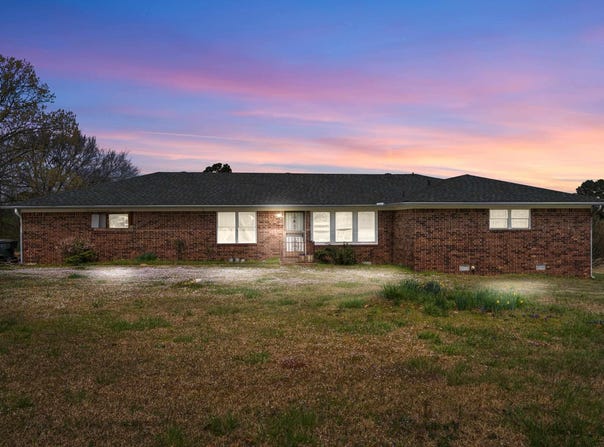 1694 Amity Road, Hot Springs, AR 71913