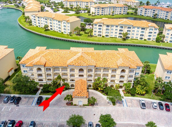 18 Harbour Isle Drive, Fort Pierce, FL 34949