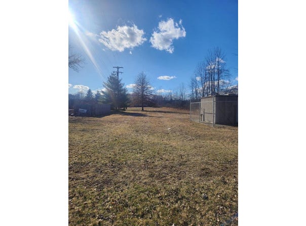 Liberty Rd, Saginaw, MI 48604