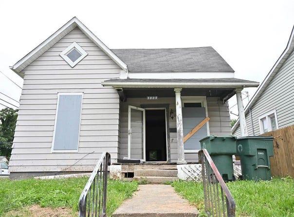 2823 S Vine Street, Muncie, IN 47302