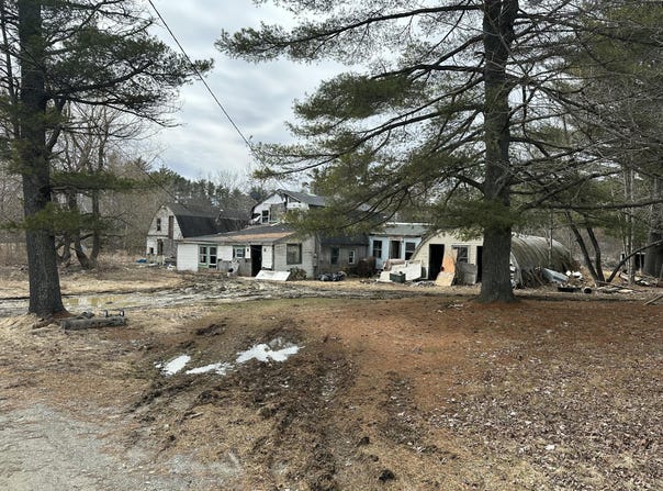 1 Pineview Drive, Winterport, ME 04496