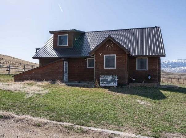 16 Caddis Ln, Cody, WY 82414