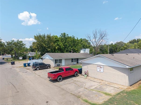 201 SW 9th ST, Muldrow, OK 74948
