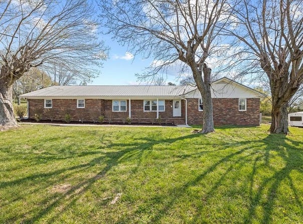 3330 Smithville Hwy, McMinnville, TN 37110