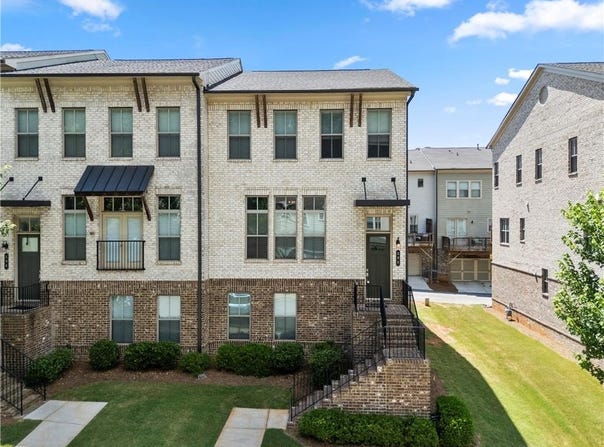596 Alexander Hills, Decatur, GA 30032