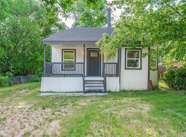 604 N East Street, Arlington, TX 76011