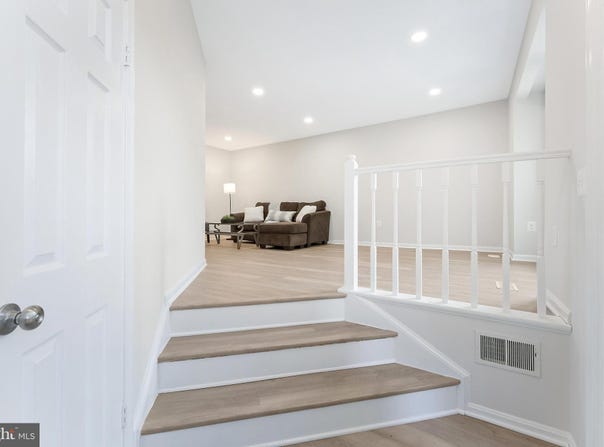 46930 TRUMPET CIRCLE, STERLING, VA 20164