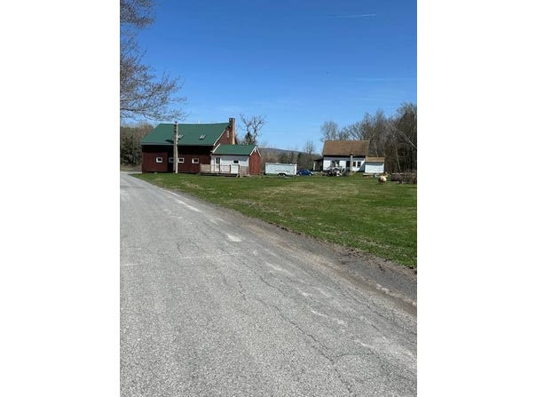 184-210 Silver Spring Rd., Jewett, NY 12444