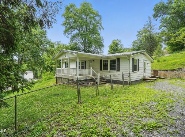 271 Anderson Street, Pennington Gap, VA 24277