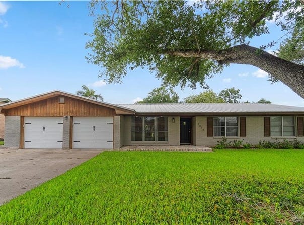 1015 Fairway Drive, Edinburg, TX 78539