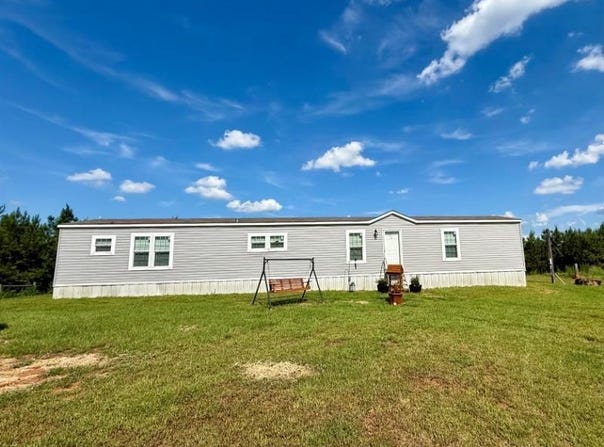 1631 Reich Road, Golden, MS 38847