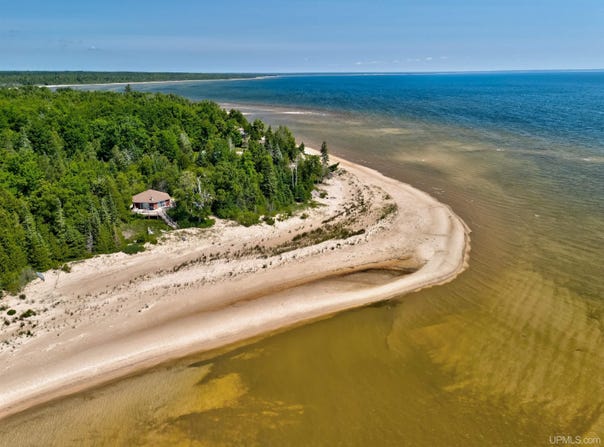 2694 S Wiggins Point, Manistique, MI 49854