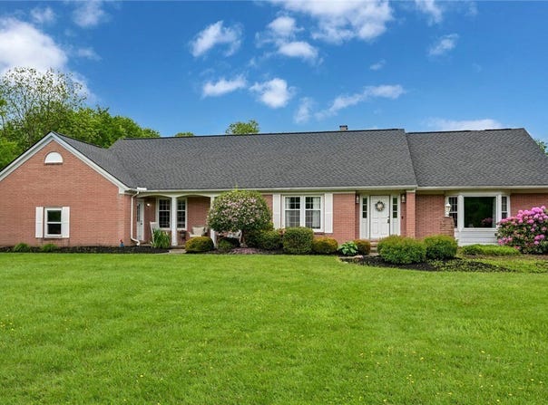 12115 Fowlers Mill Road, Chardon, OH 44024
