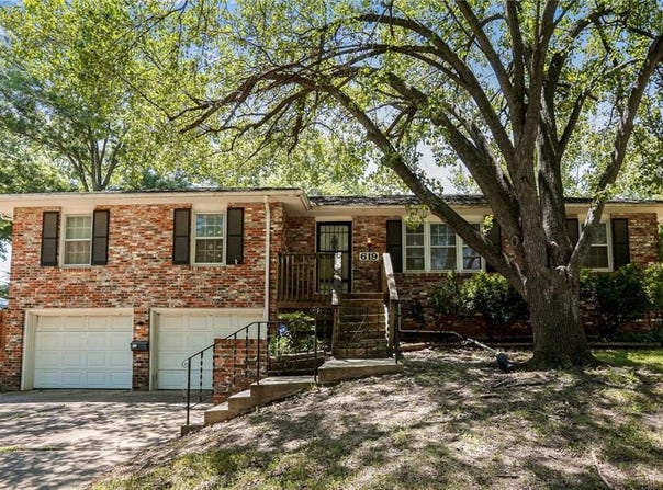 619 E 109th Terrace, Kansas City, MO 64131