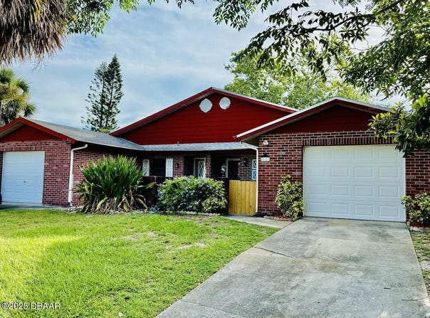 415 Shangri La Circle, Edgewater, FL 32132