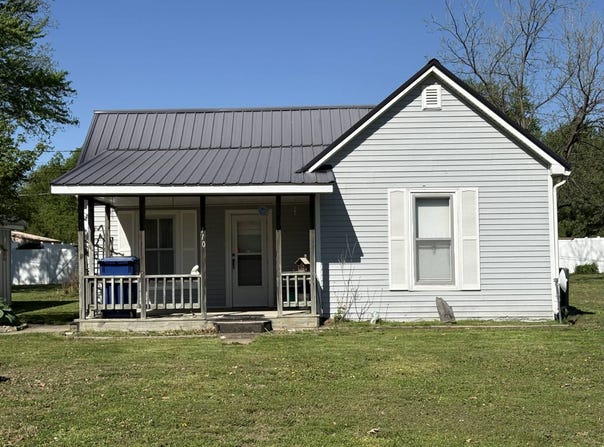 110 S Walnut, Houstonia, MO 65333