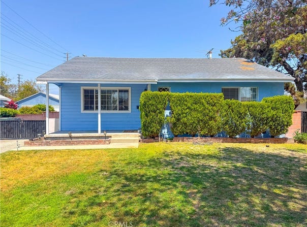 1037 E Grovecenter, West Covina, CA 91790