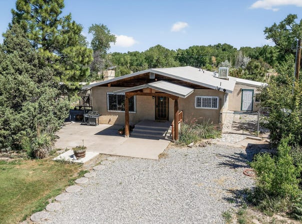 27 Camino Sombra, Espanola, NM 87532