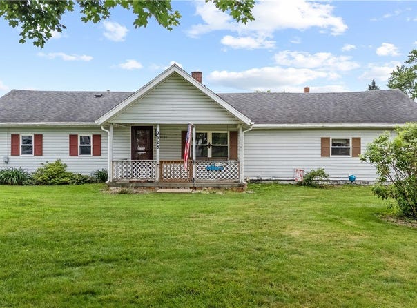 9328 Oak Avenue SE, East Sparta, OH 44626