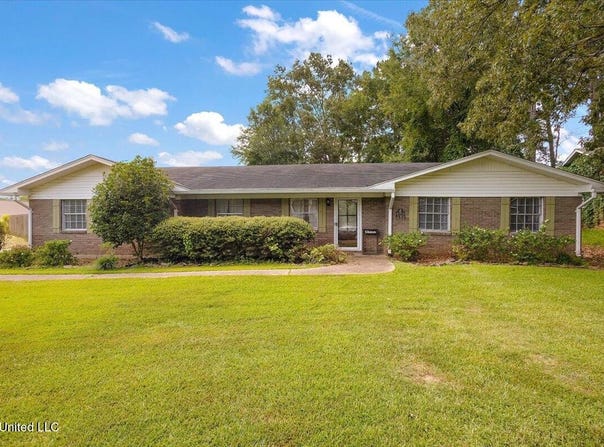 120 Trojan Drive, Pearl, MS 39208