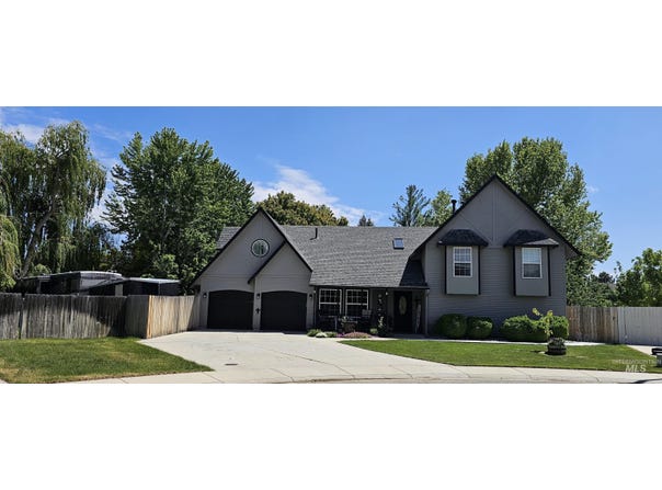 1122 N Roper Pl, Meridian, ID 83642