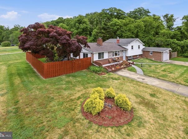 8110 BERNARD Drive, FORT WASHINGTON, MD 20744