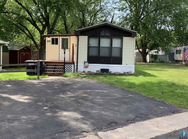 86 S Saratoga Pl, Sioux Falls, SD 57110