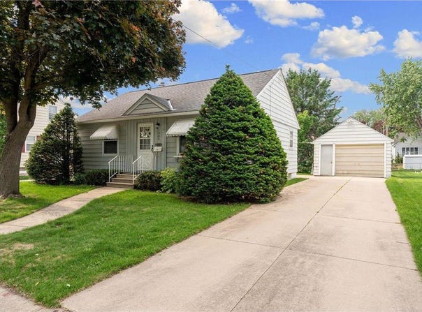 1306 6th Avenue NW, Austin, MN 55912