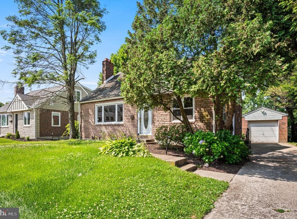 640 S EAGLE Road, HAVERTOWN, PA 19083