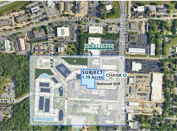 3373  N College  AVE, Fayetteville, AR 72703