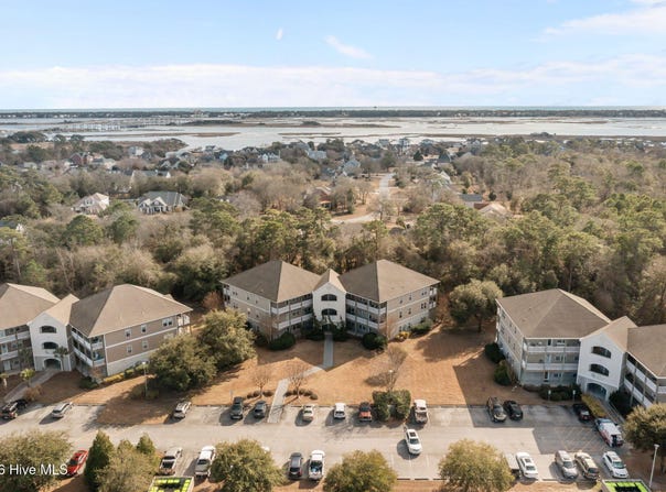 200 Lighthouse Lane, Cedar Point, NC 28584