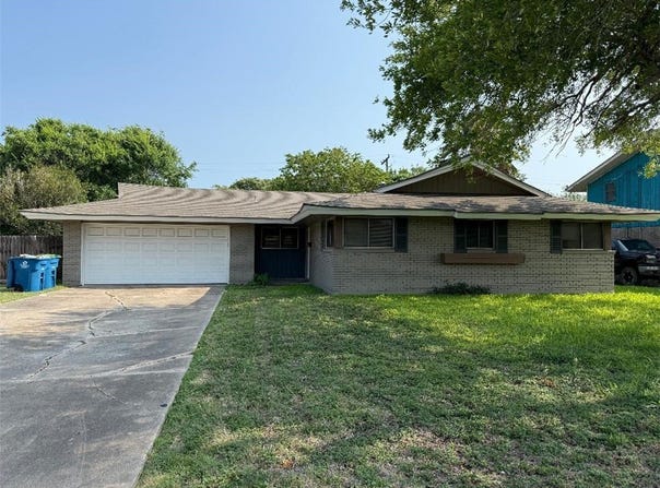 205 E Broadway Boulevard, Portland, TX 78374