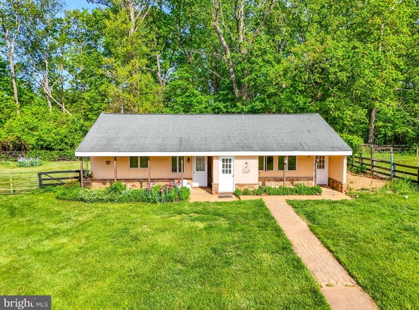8511 LEEDS MANOR ROAD, WARRENTON, VA 20186