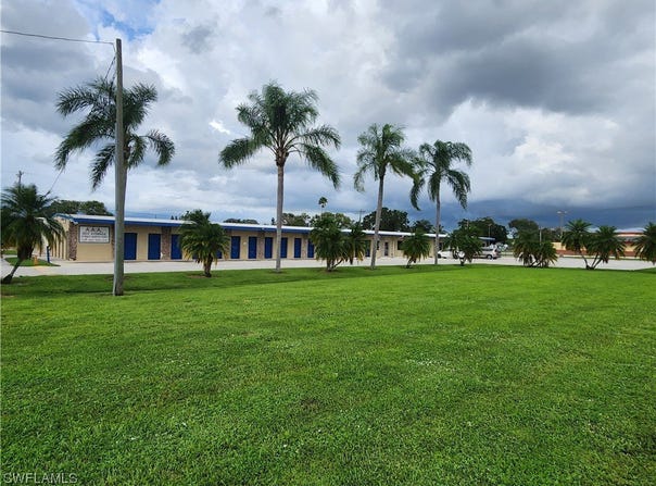 600 H Avenue NW, Moore Haven, FL 33471