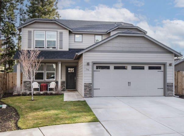 746 N Roundhouse Court, Sisters, OR 97759