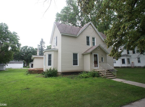 714 Walnut Street, Webster City, IA 50595