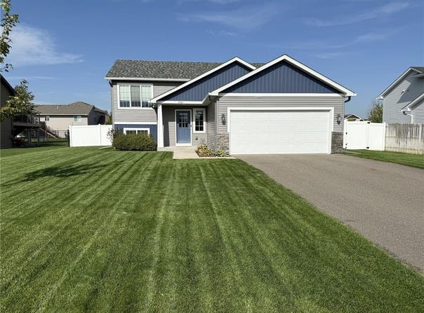 9082 Viking Street, Brainerd, MN 56401