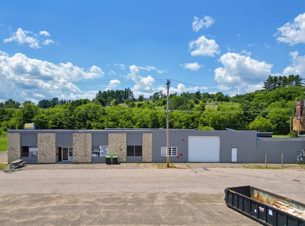 106 E Smith St, Iron Mountain, MI 49801